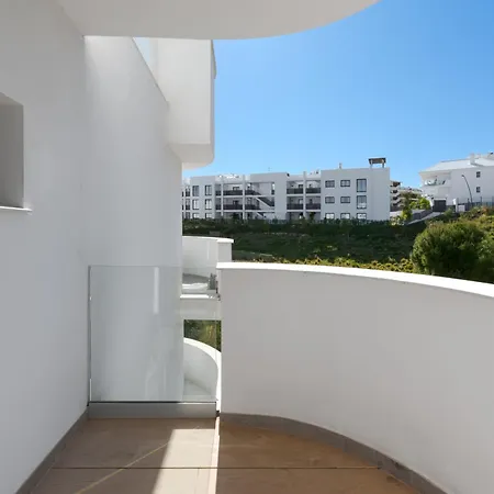 Paula Lemac - Stylish El Higueron With Sea Views, Spacious Terrace & Comfort